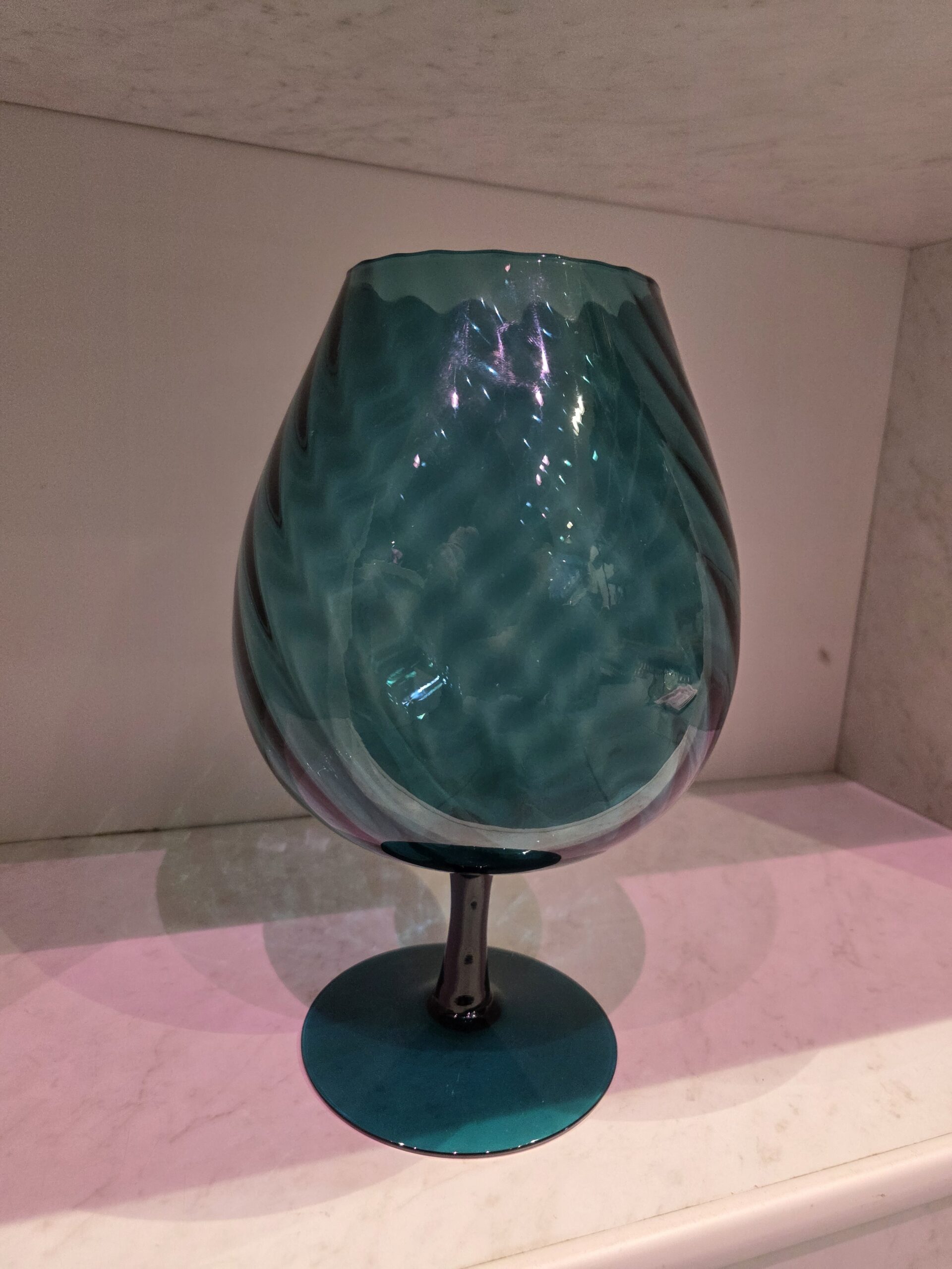 Duży dekoracyjny kielich z barwionego szkła – 30 cm, turkusowo-zielony, ręcznie formowany